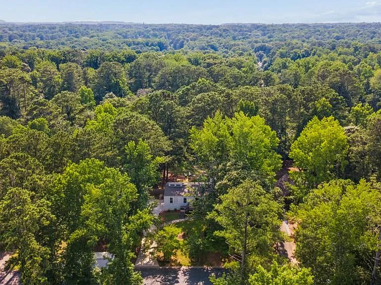 2506 Kingsley Dr NE — Photo 42