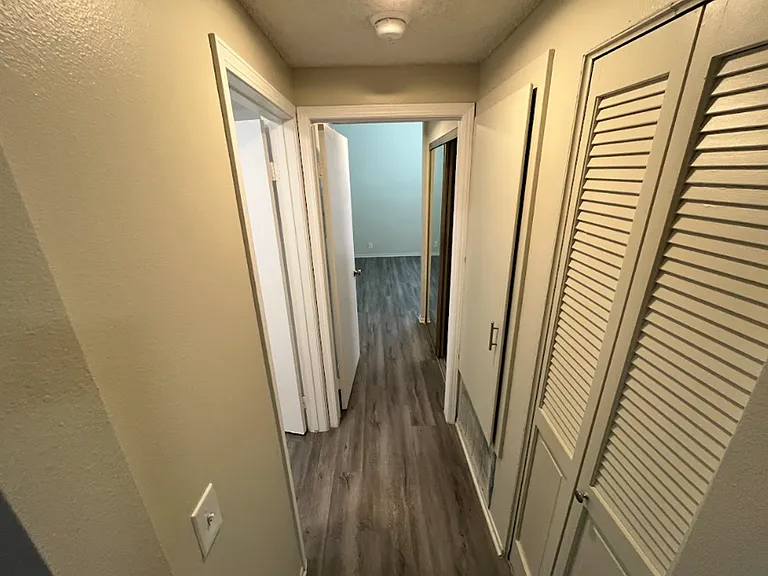 747 Gayley Ave — Photo 53
