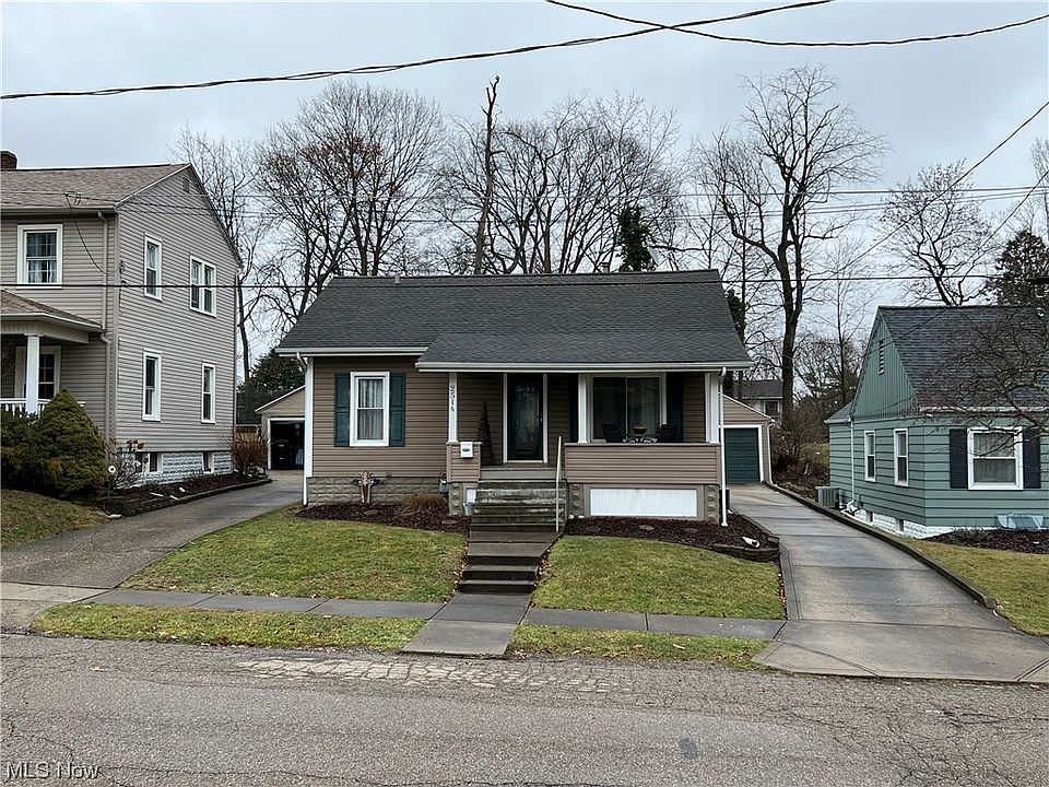 1st image of 2514 Oakwood Ave