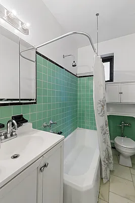 Sold by Compass | media 7