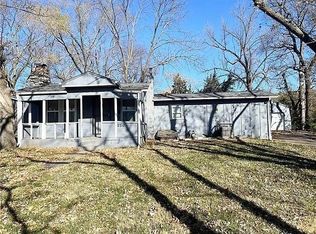 2710 E 77th Ter, Kansas City, MO 64132