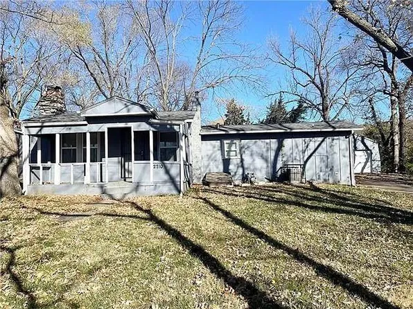 2710 E 77th Ter, Kansas City, MO 64132