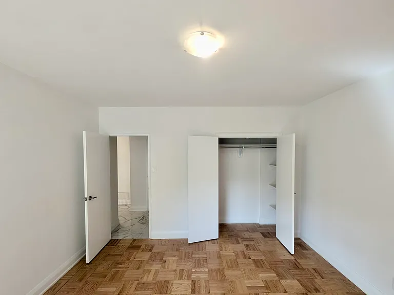 1603 Bathurst St — Photo 10