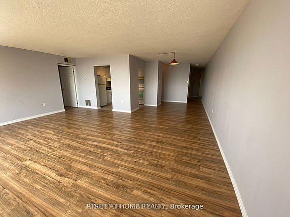 5th image of 695 Richmond St #805