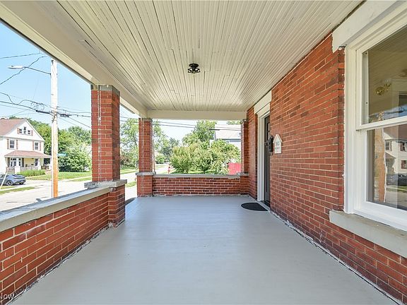 4th image of 103 Belmont Ave