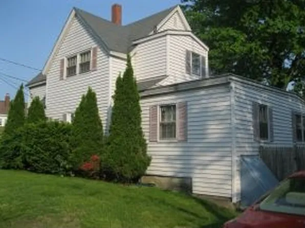 52 Russell St, Nashua, NH 03060