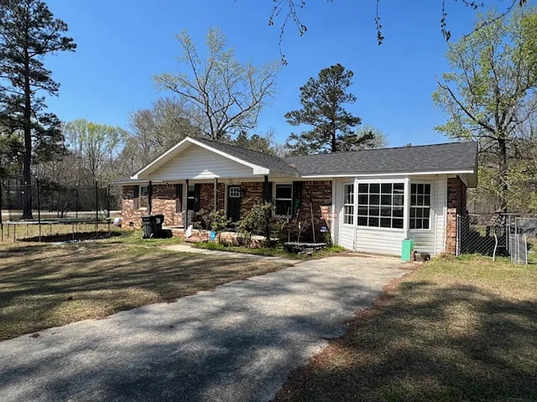 4001 Mitchner Rd — Photo 2