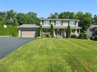 14034 Goodwin St, Burton, OH 44021