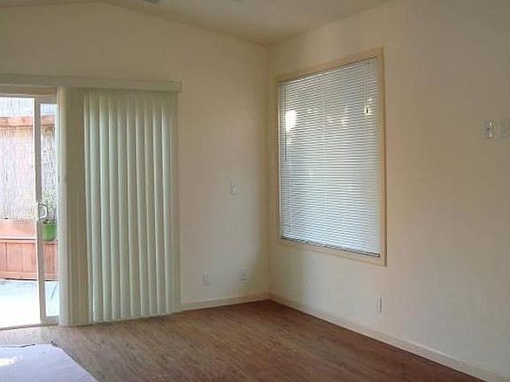 3rd image of 45 Welker Ct
