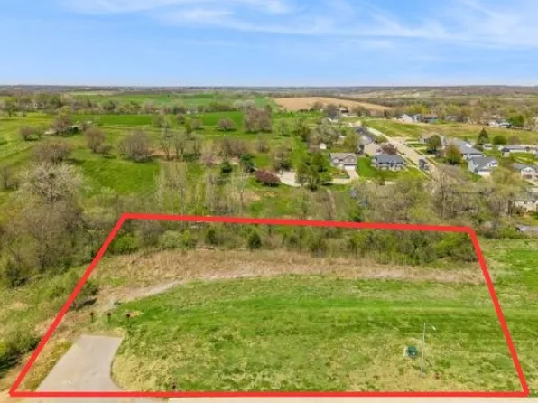 320 Hudson Ave, Van Meter, IA 50261