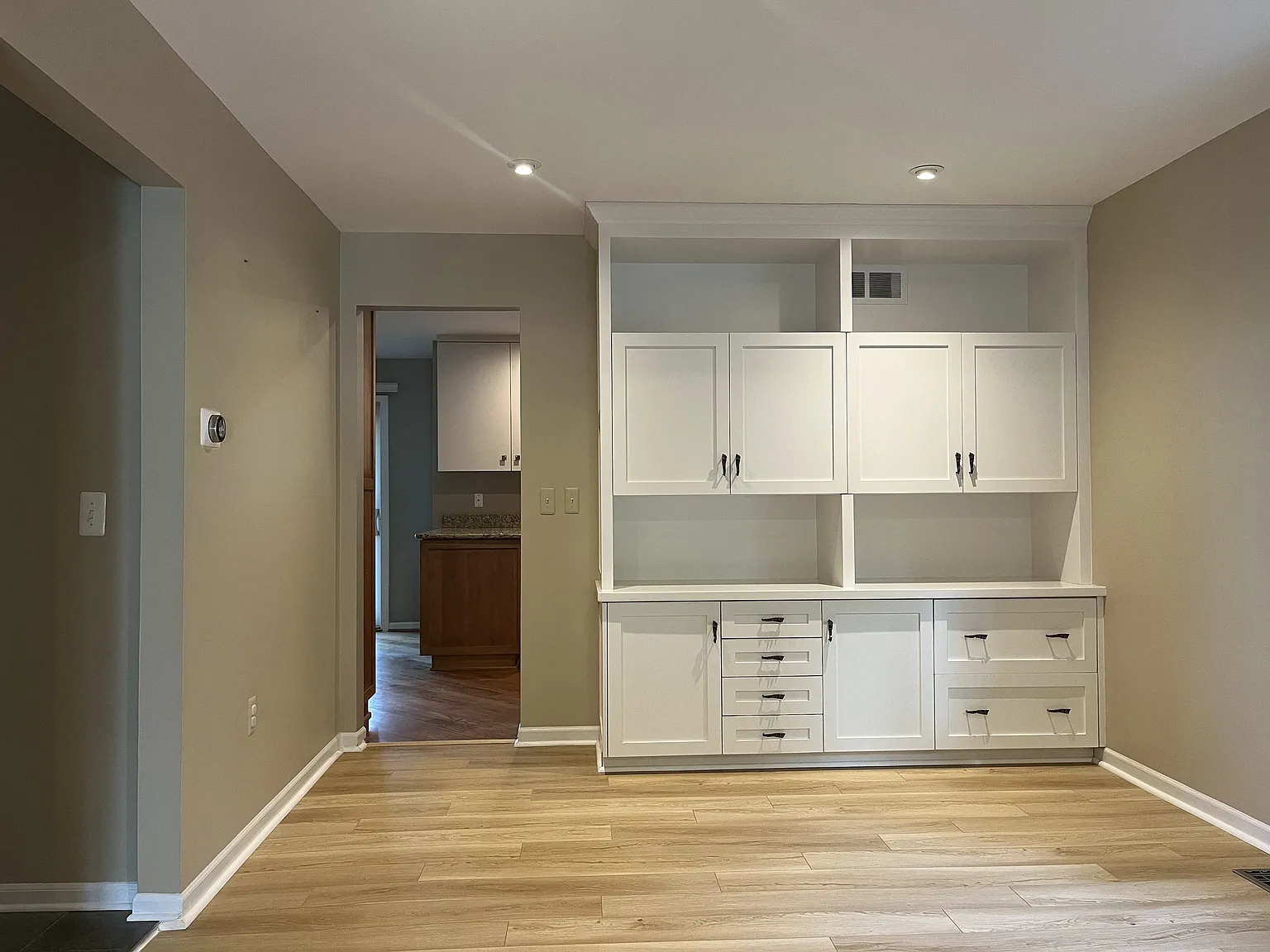 3 bed, 2.5 bath, 2287 sqft, $3,049 — Photo 4