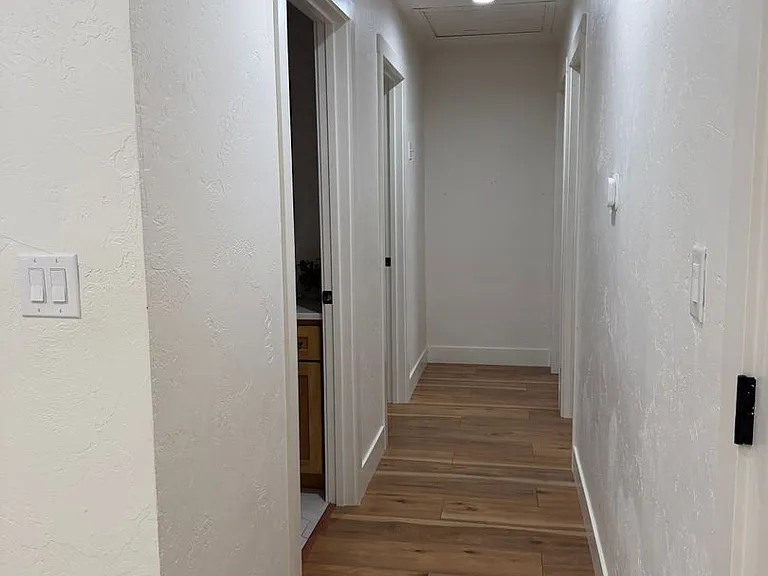 1232 W Berkeley St — Photo 18