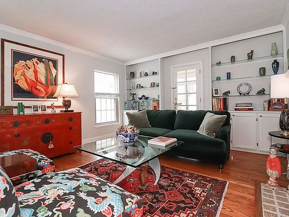 2nd image of 20558 Beachwood Dr
