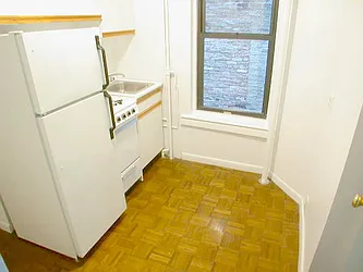 Rented by Glasser Realty LLC