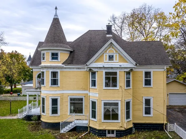 503 Lincoln Ave, Rio, WI 53960