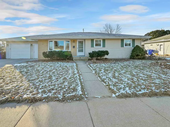 1531 E Pershing St, Appleton, WI 54911