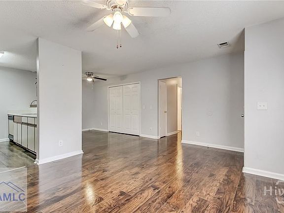 5th image of 160 Laurelwood Dr