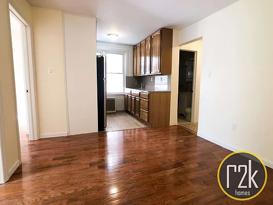 Rented by Realty 2000 Corp | media 26