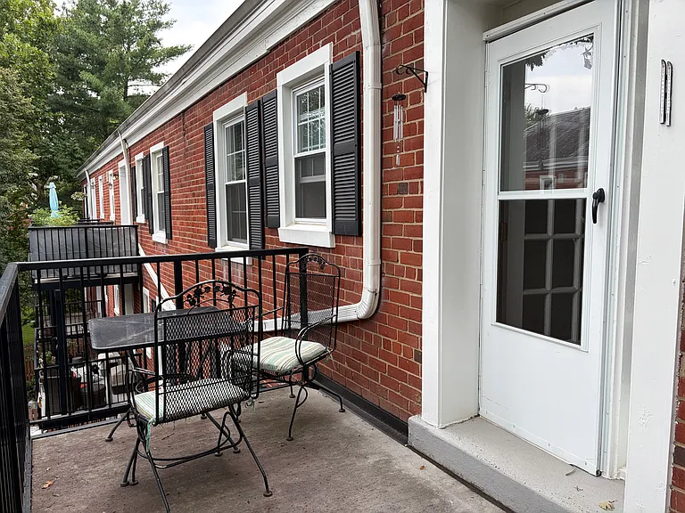 2922 S Buchanan St — Photo 21