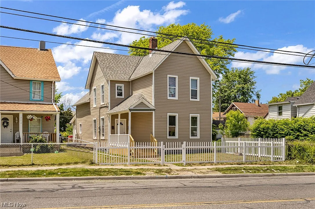 3172 W 73rd St photo 1