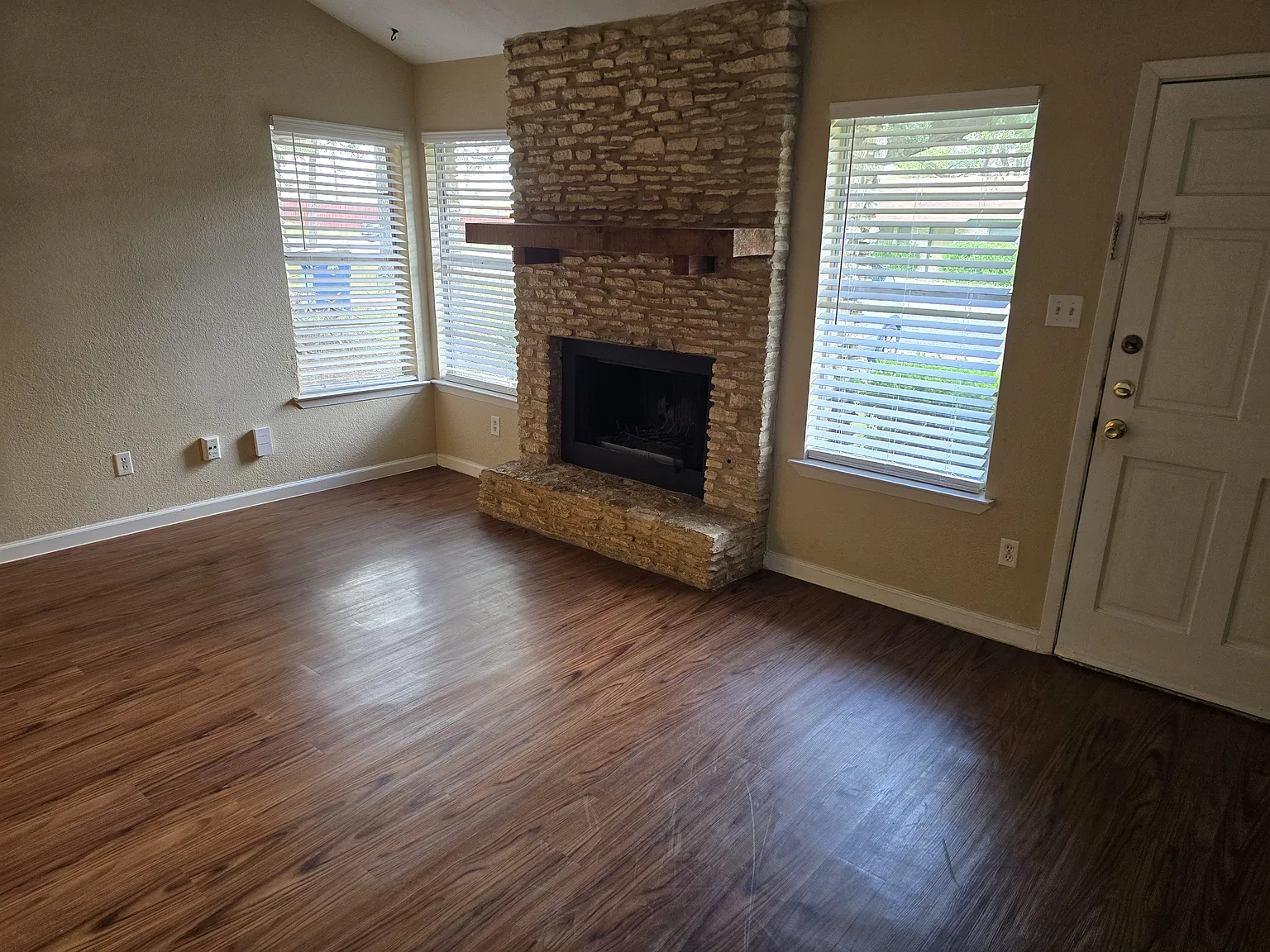 7102 Dan Jean Drive - B — Photo 2