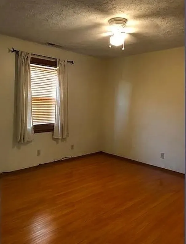 78 Cavalier Ct — Photo 4