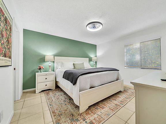 4th image of 4625 Bayshore Dr APT D3