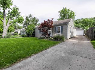 914 E Tripp Ave, Peoria, IL