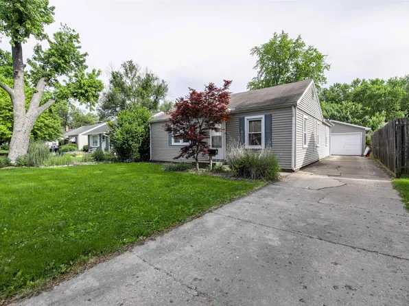 914 E Tripp Ave, Peoria, IL 61603