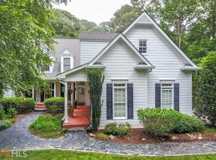 622 Apache Trl, Woodstock, GA 30189