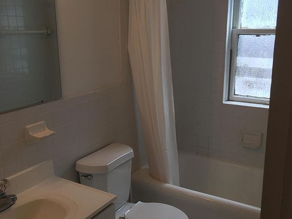 3rd image of 737 Heman Ave APT 3