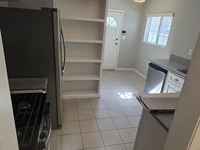 4972 Sepulveda Blvd — Photo 5