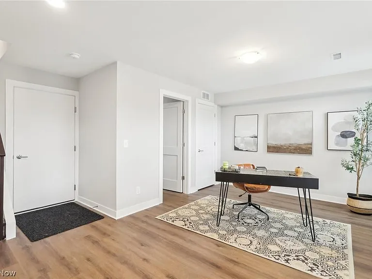 11218 N Park Pl — Photo 15