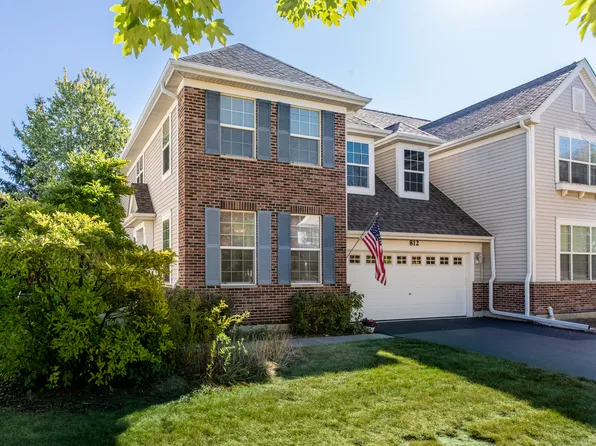 812 Linden Cir, Hoffman Estates, IL 60169