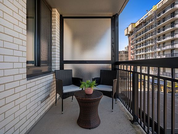 3rd image of 60 Longwood Ave APT 609