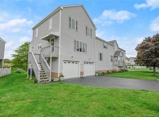 560 Fairfield Beach Rd #B, Fairfield, CT 06824
