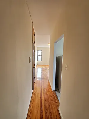 Rented by Astoria Realty | media 16