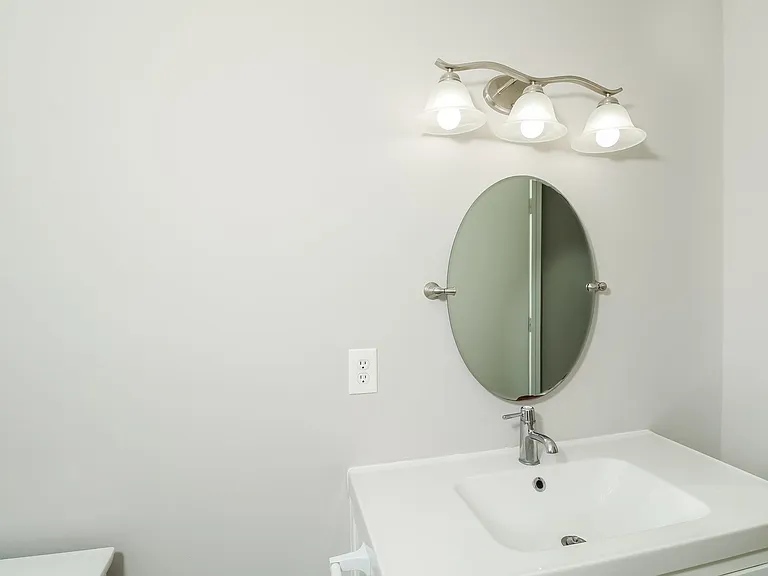 9675_028_bathroom_13506017.jpg