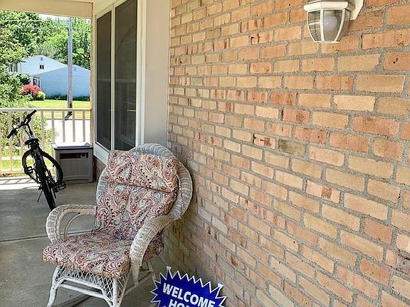 3rd image of 257 Burns Dr