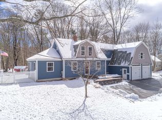 526 Mitchell Rd, Cape Elizabeth, ME 04107