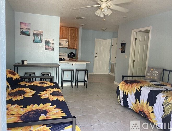1st image of 220 Columbia Dr APT 10