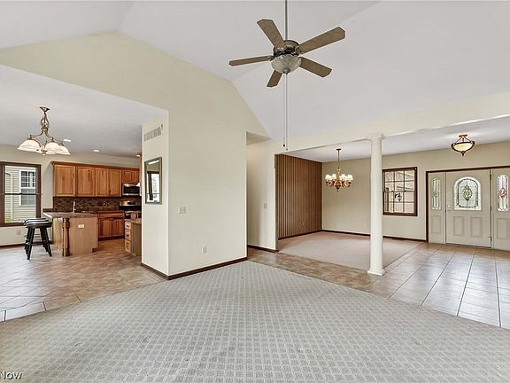 3rd image of 27309 Maurer Dr