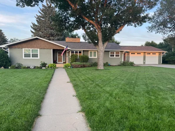 914 3rd Ave E, Mobridge, SD 57601