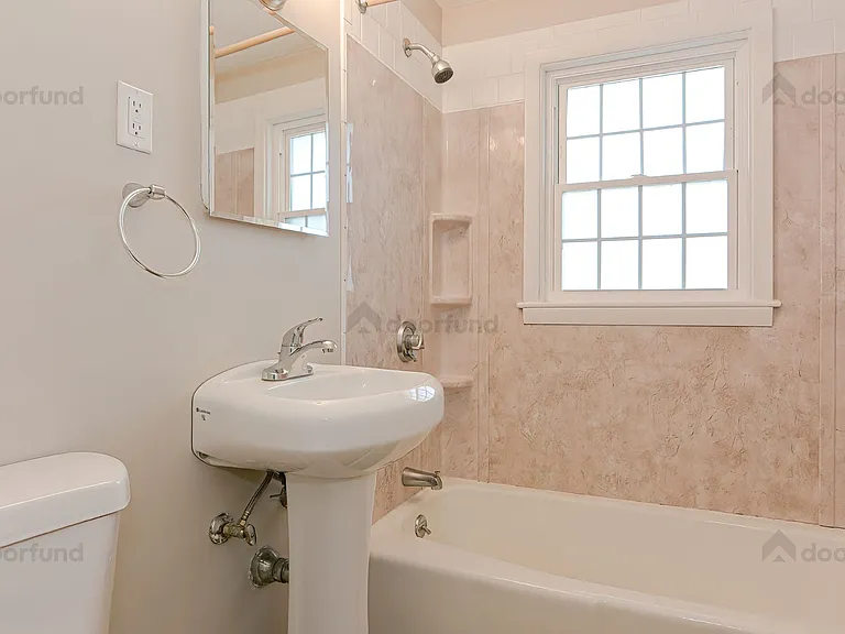 16 Harvard Rd #6 — Photo 9