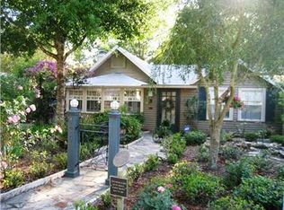 423 N Tremain St, Mount Dora, FL 32757