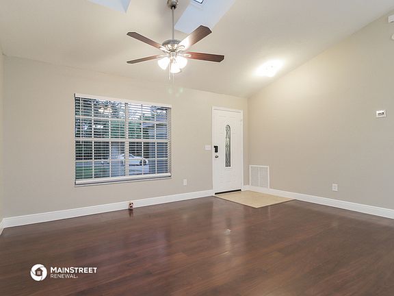 3rd image of 2849 Logandale Dr