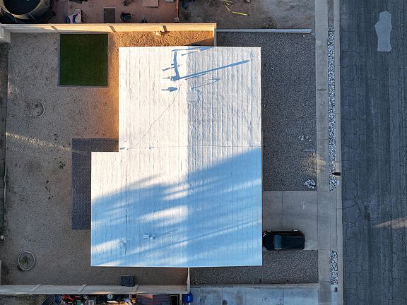 4th image of 931 N Evelyn Ave