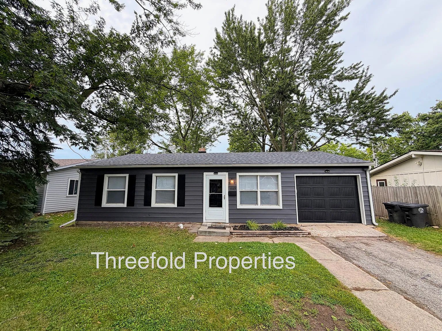 3 bed, 1065 sqft, $1,445 — Photo 1