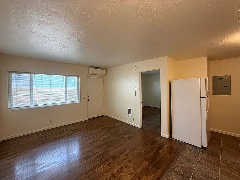 2950 Willamette St — Photo 4