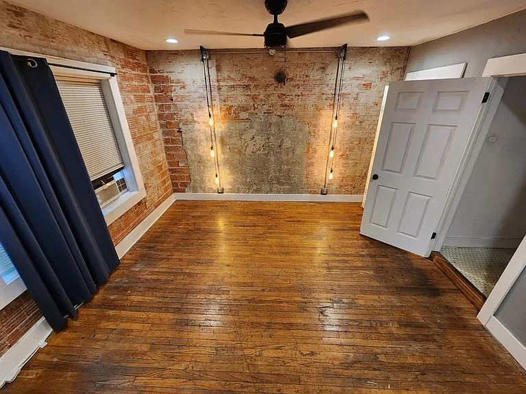 804 E Main St #4 — Photo 6